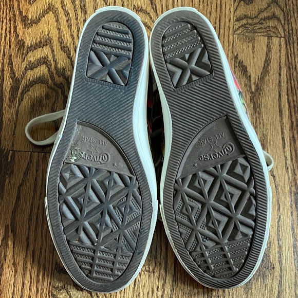 Hawaiian floral Converse All Stars Lux, hidden wedge sneakers, size 7.5. - Picture 8 of 14